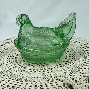 VTG LG Wright Green Glass Hen on Nest Split Tail Turned Head 6.5 Candy Dish